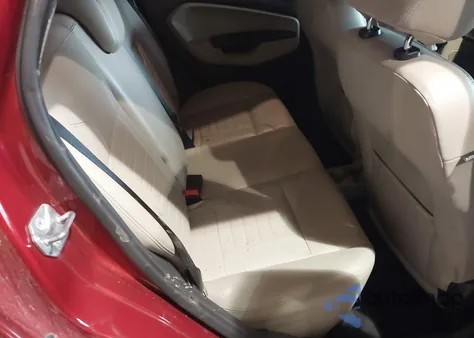 2015 Ford Fiesta Titanium z USA, uszkodzony, nr VIN 3FADP4FJ5FM117640